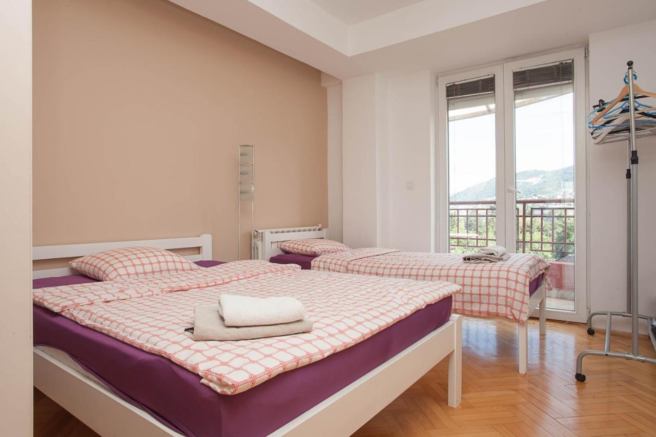 Red Apartment Skopje Eksteriør bilde